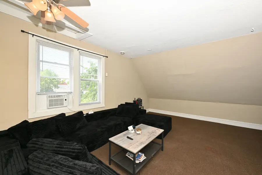 137-39 E Garfield Ave, Milwaukee, WI 53212 - #3
