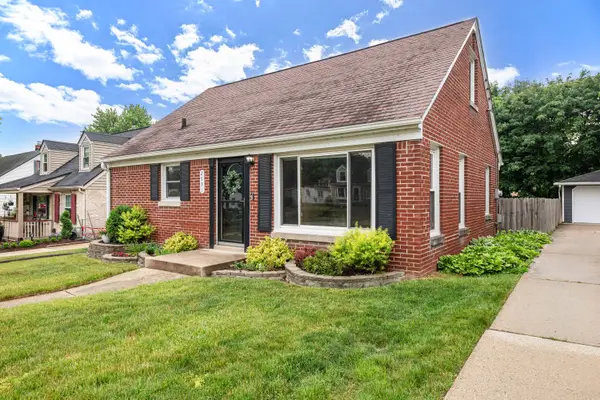2531 N 80th St, Wauwatosa, WI 53213