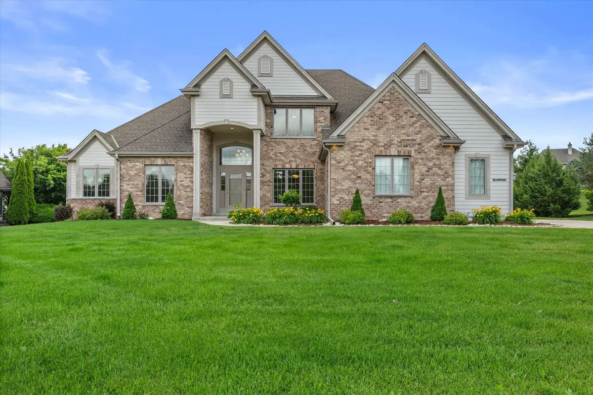 W218N5466 Taylors Woods Dr, Menomonee Falls, WI 53051 - #1