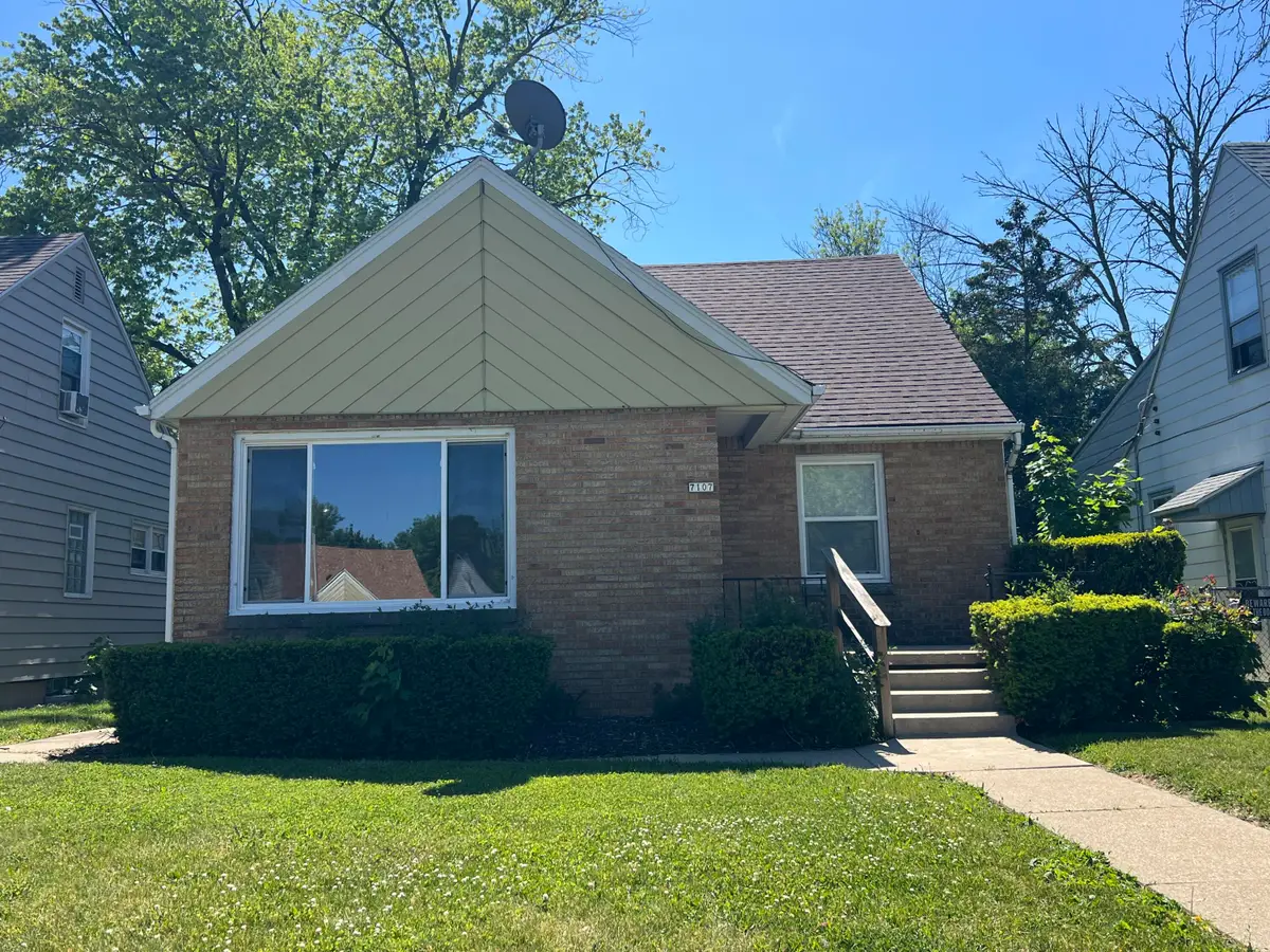 7107 W Beckett Ave, Milwaukee, WI 53216 - #1