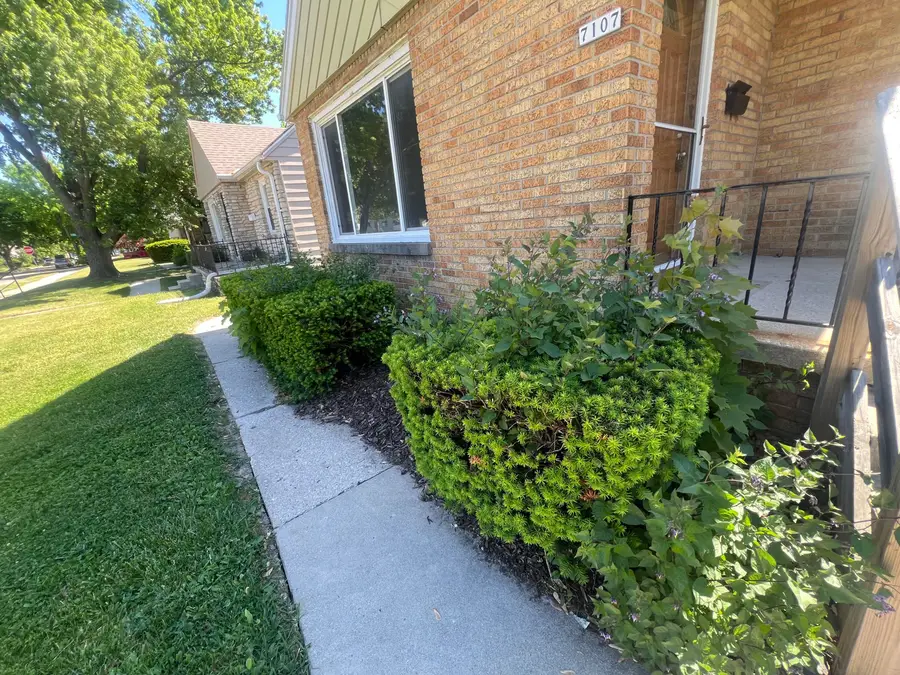 7107 W Beckett Ave, Milwaukee, WI 53216 - #3