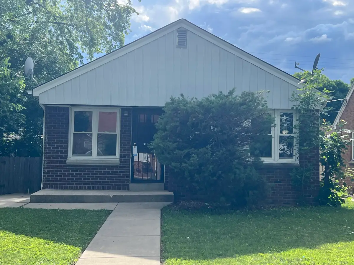 5019 N 24th St, Milwaukee, WI 53209 - #1