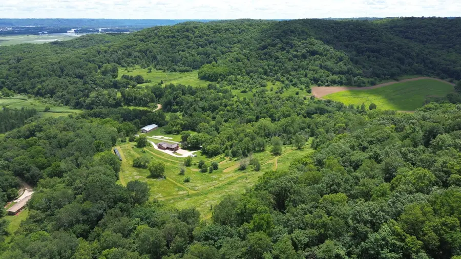 580 Skunk Hollow Rd, La Crescent, MN 55947 - #2