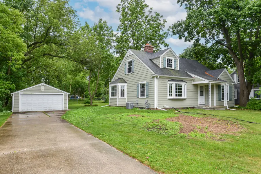 6701 W Howard Ave, Milwaukee, WI 53220 - #3