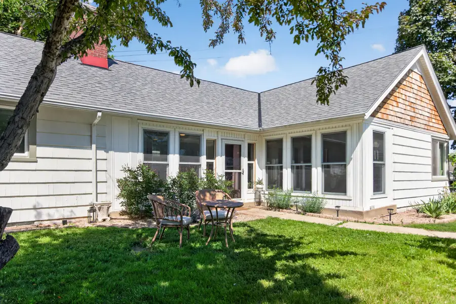 4100 N Ardmore Ave, Shorewood, WI 53211 - #2