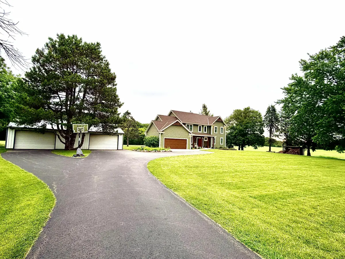 27100 60th St, Salem, WI 53168 - #1