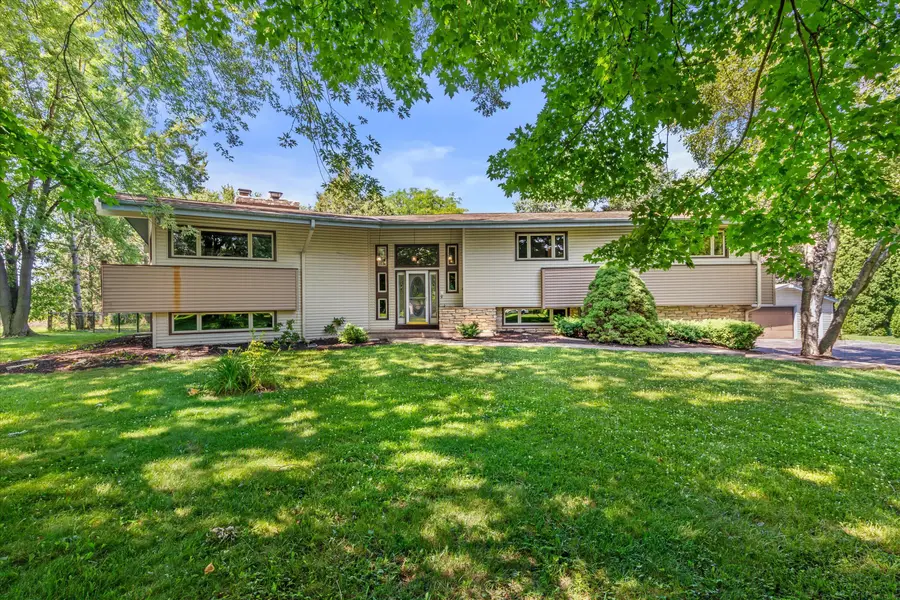 W274S4153 Timber Trl, Waukesha, WI 53189 - #2