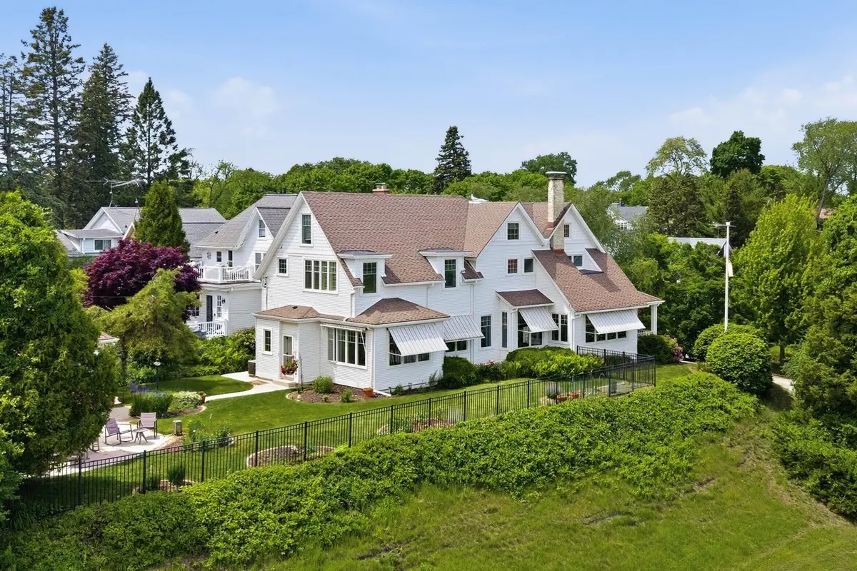 305 Michigan Ave, Sheboygan, WI 53081 - #1