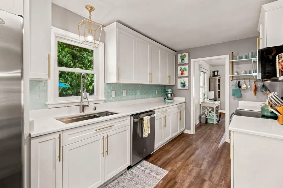 2551 N 94th St, Wauwatosa, WI 53226 - #2