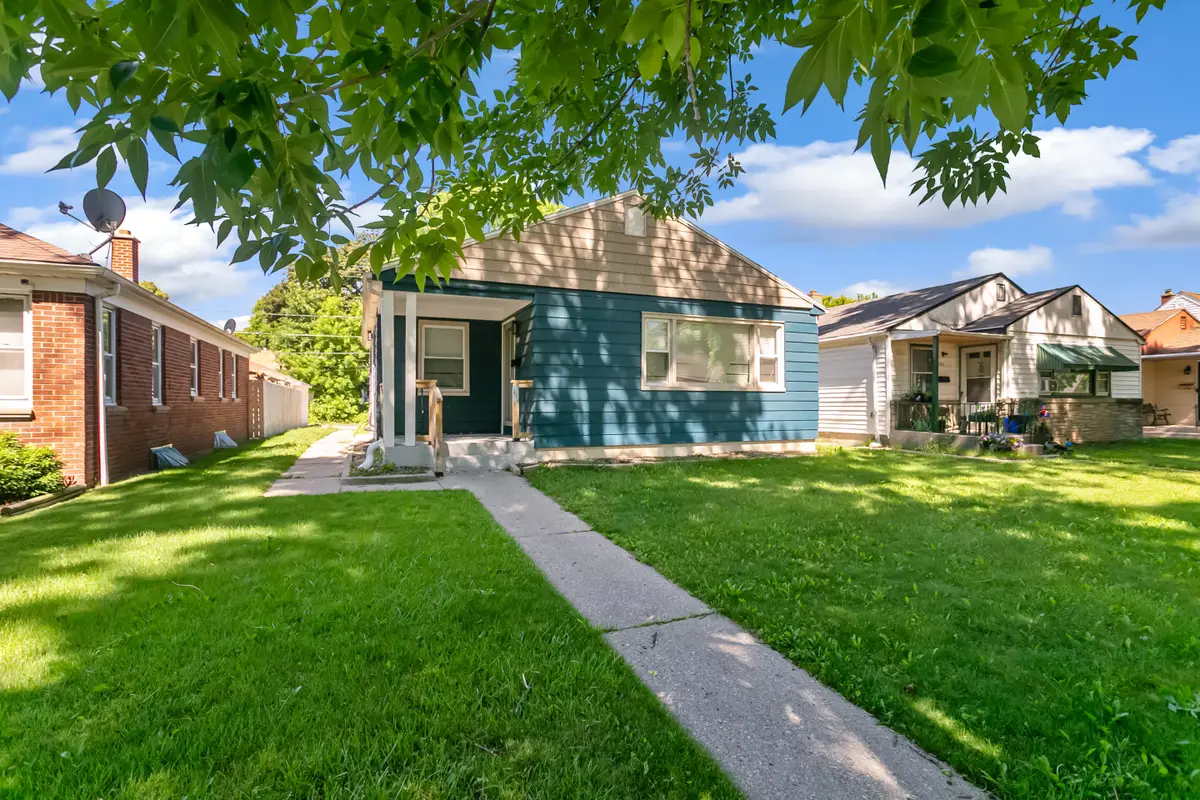 5033 N 24th St, Milwaukee, WI 53209 - #1