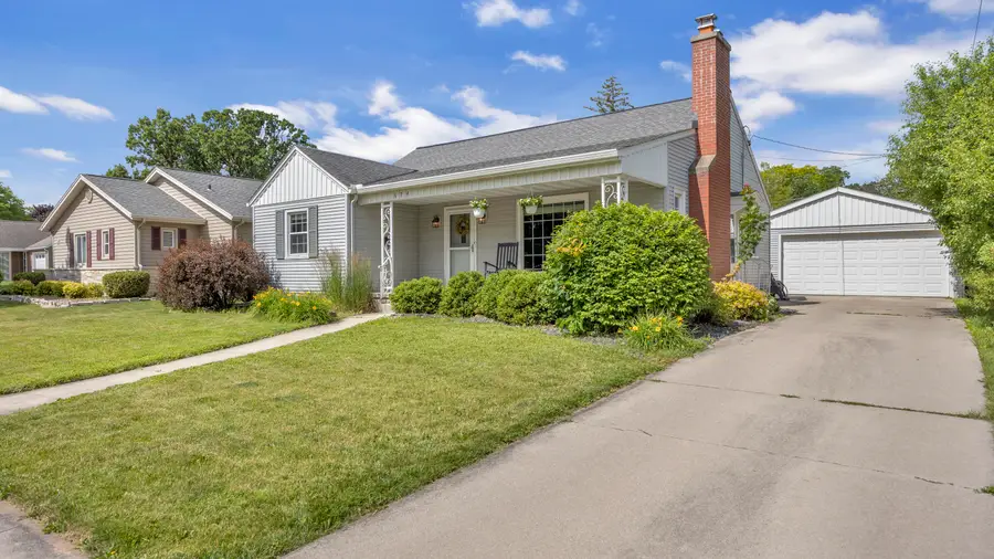 674 Grace Ave, Fond Du Lac, WI 54935 - #3