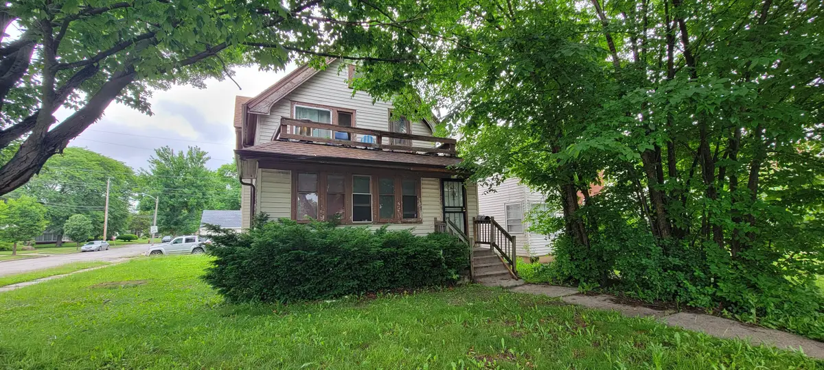 4572 W Fond Du Lac Ave, Milwaukee, WI 53216 - #1
