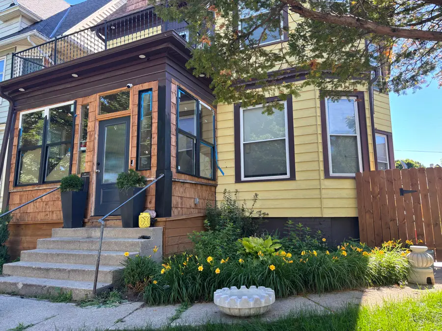 1928 N 33rd St, Milwaukee, WI 53208 - #2