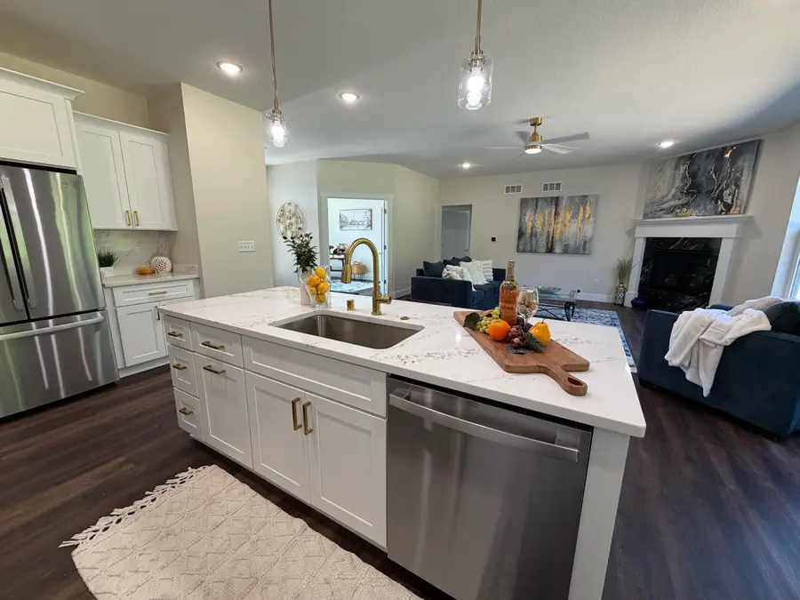 4801 Piper Ln, Mount Pleasant, WI 53403 - #2