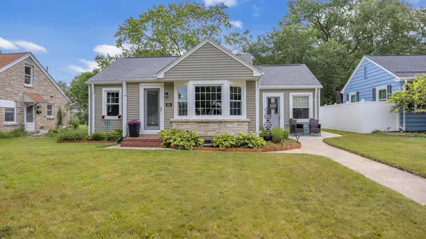 656 N Montgomery St, Port Washington, WI 53074