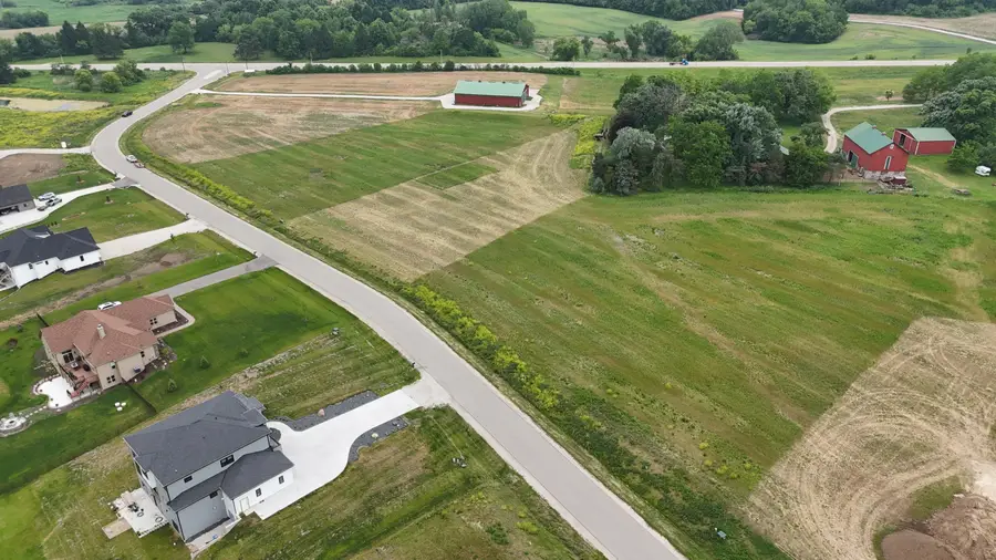 440 Beere Ln, Rochester, WI 53105 - #3