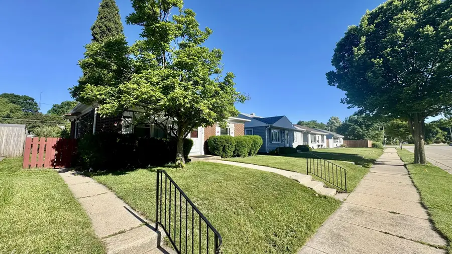 218 Luedtke Ave, Racine, WI 53405 - #3