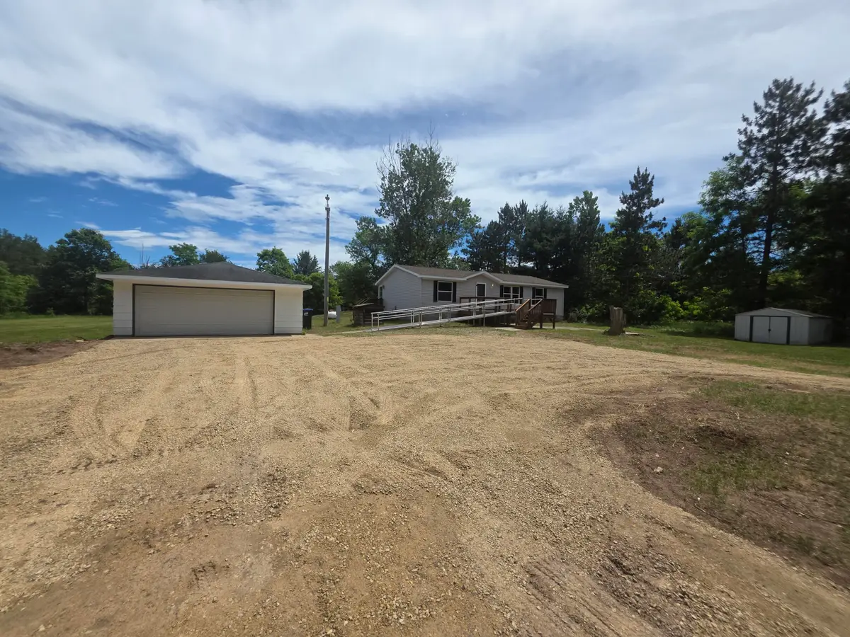 3060 15th Ave, Springville, WI 53965 - #1