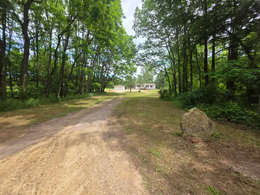 3060 15th Ave, Springville, WI 53965 - #2