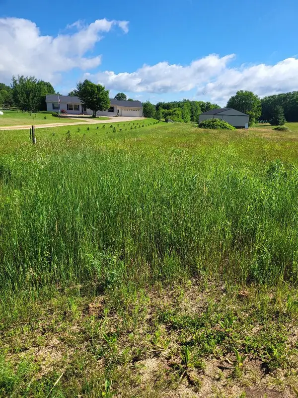 N9044 Pilar Rd, Farmington, WI 54636