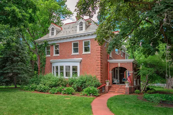 8000 Warren Ave, Wauwatosa, WI 53213