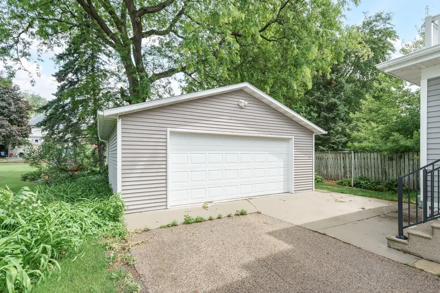 212 James St, Beaver Dam, WI 53916 - #3