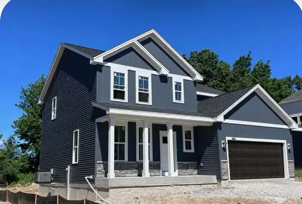 1131 Mt. Vernon Dr, Hartford, WI 53027