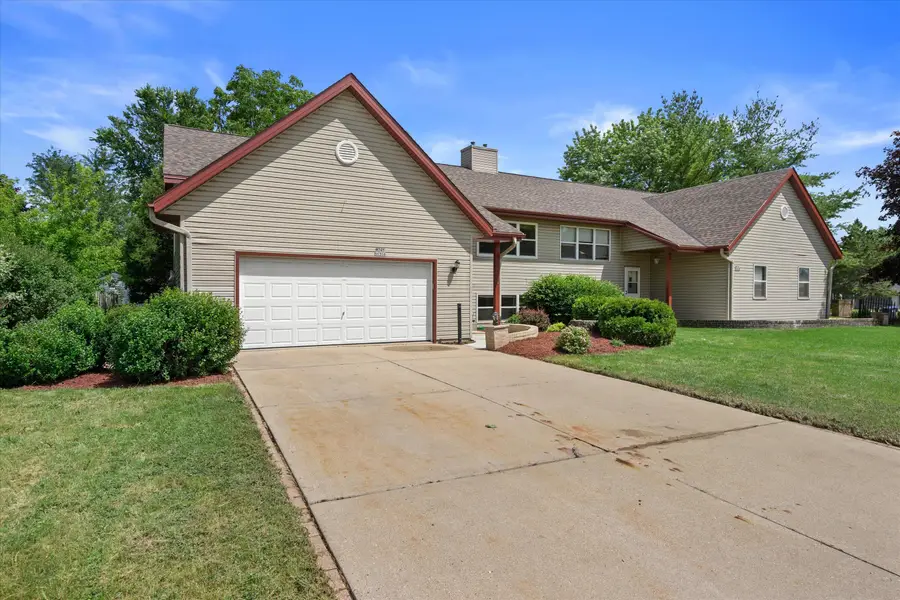 W245N6566 Bowling Green St, Sussex, WI 53089 - #3