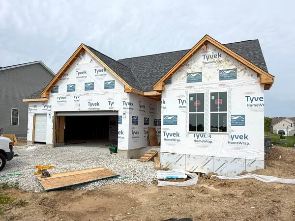 3700 Bishops Cap Dr, Caledonia, WI 53126