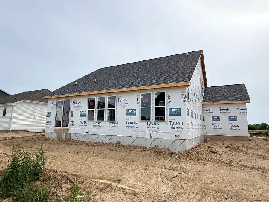 3700 Bishops Cap Dr, Caledonia, WI 53126 - #3