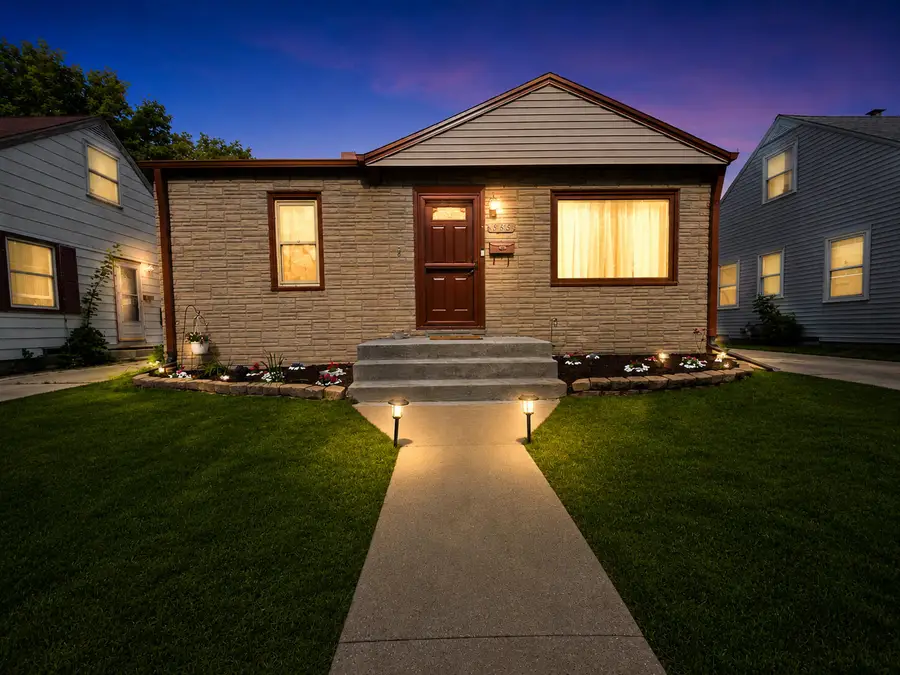 3744 S 23rd St S, Milwaukee, WI 53221 - #2