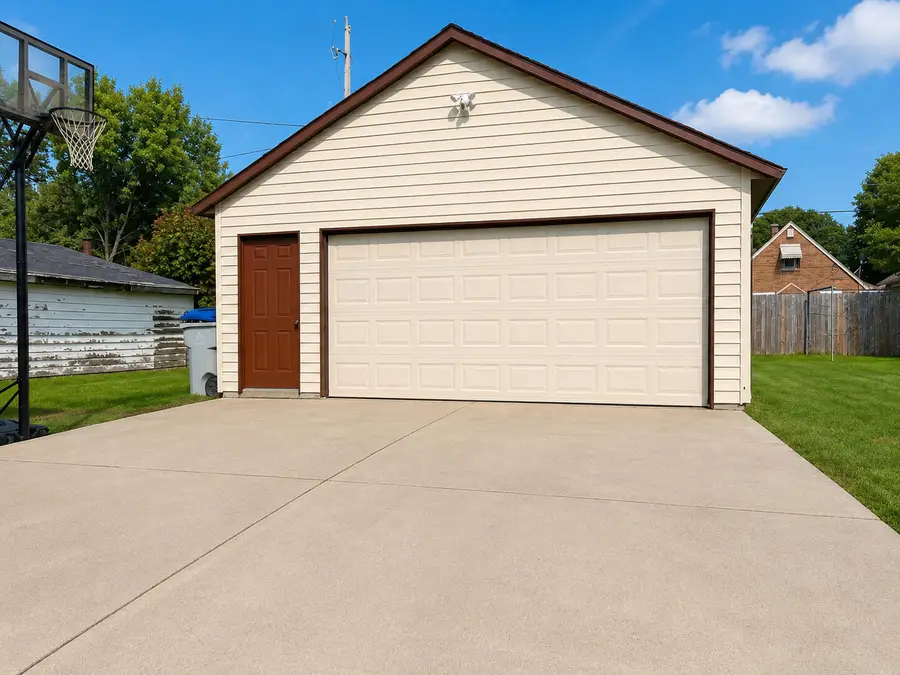 3744 S 23rd St S, Milwaukee, WI 53221 - #3