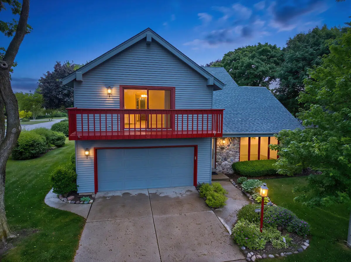 6028 Quaker Hill Rd, Mount Pleasant, WI 53406 - #1