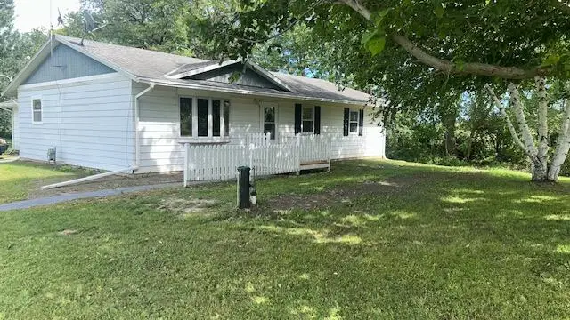637 200th Ave, Paris, WI 53182 - #1