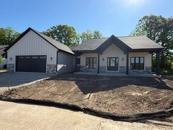 W208N16278 Renee Way, Jackson, WI 53037