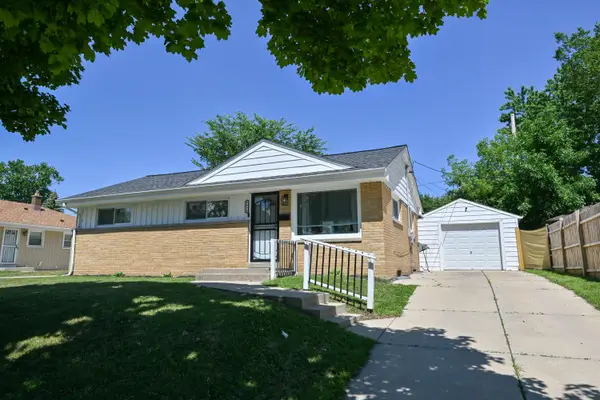 6476 N 84th St, Milwaukee, WI 53224