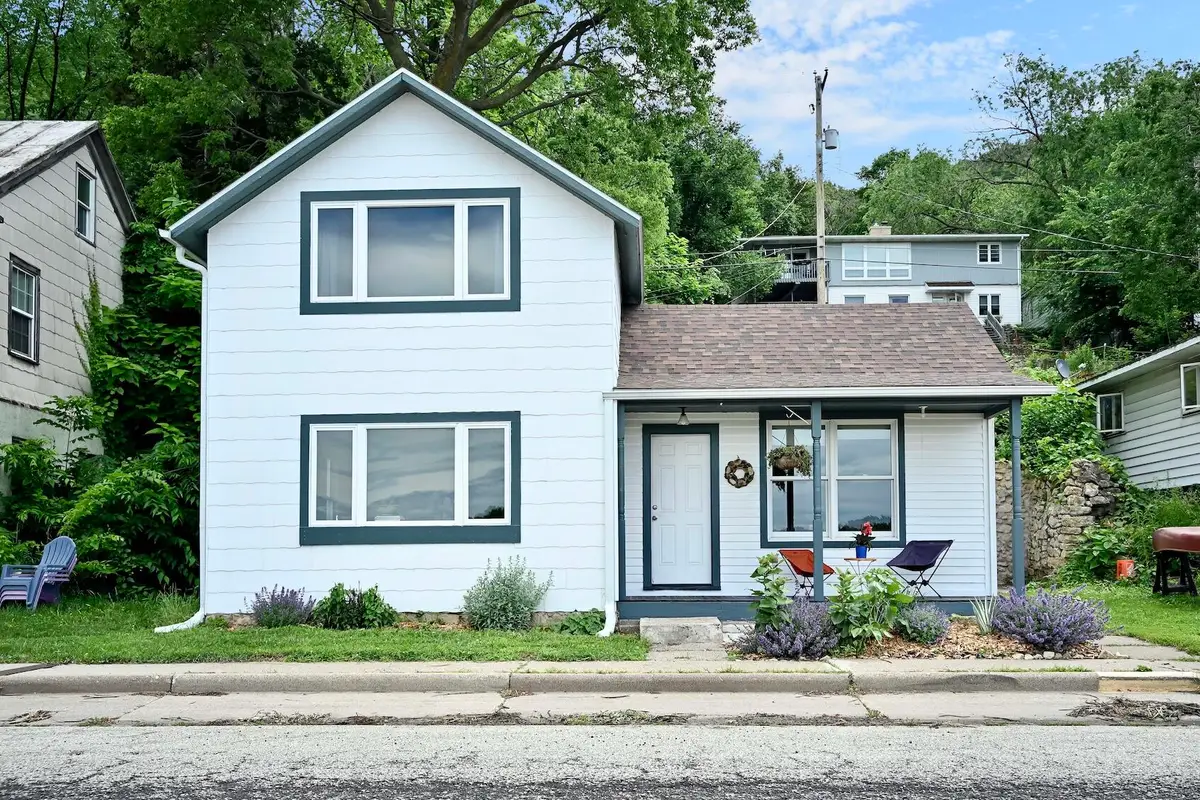 603 S Main St, Alma, WI 54610 - #1