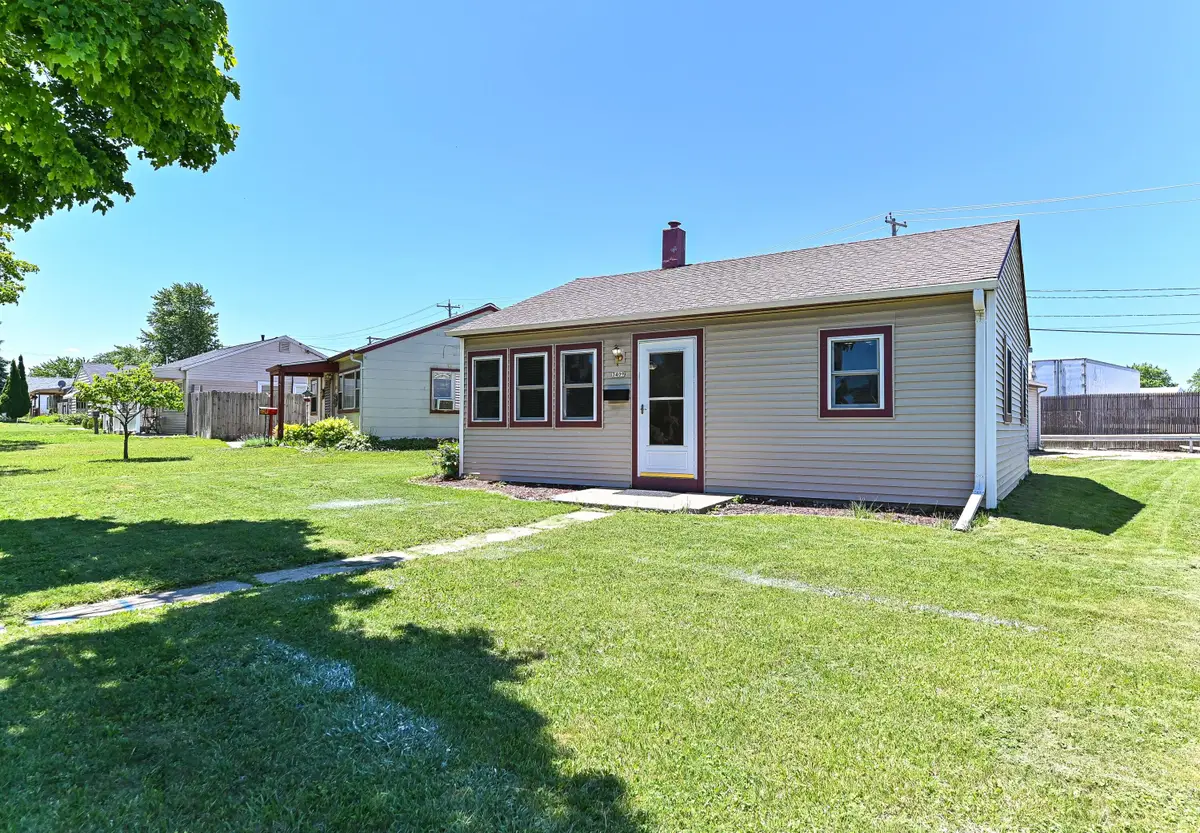 3409 S 20th St, Milwaukee, WI 53215 - #1
