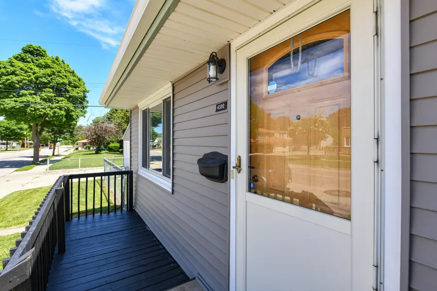 4380 N 51st Blvd, Milwaukee, WI 53216 - #3