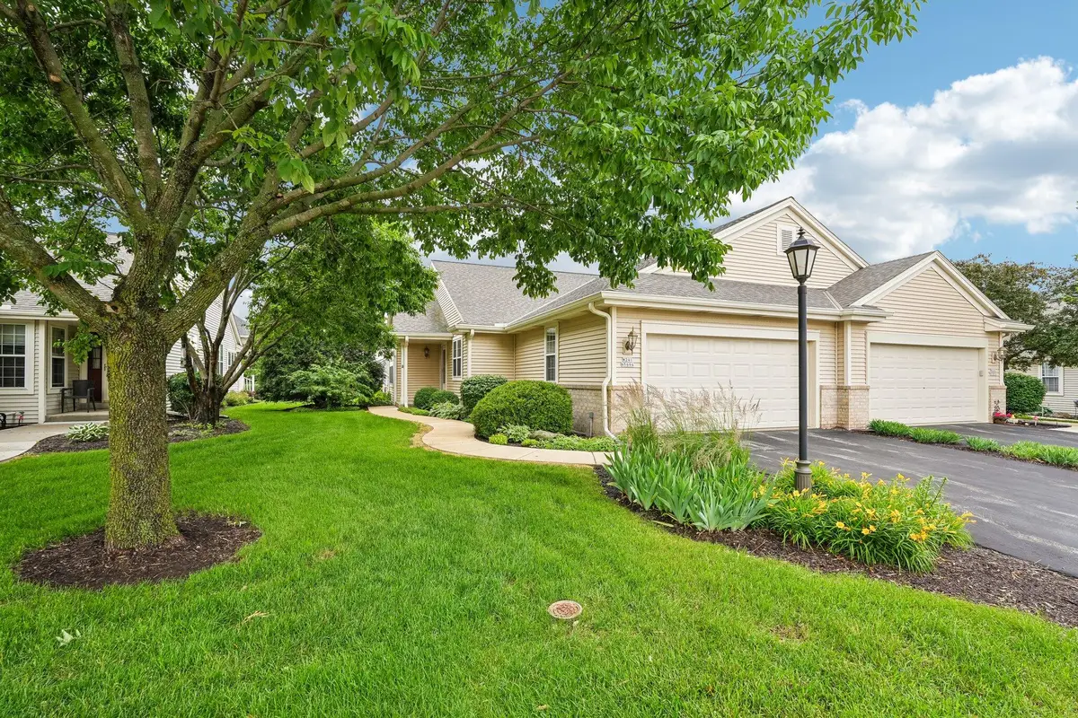 W241N5694 Birchwood Ln, Sussex, WI 53089 - #1