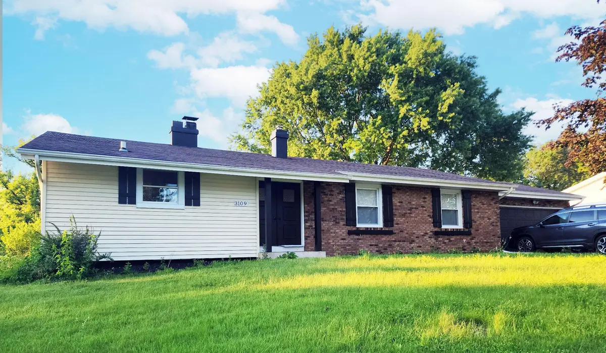 3109 Canterbury Ln, Janesville, WI 53546 - #1