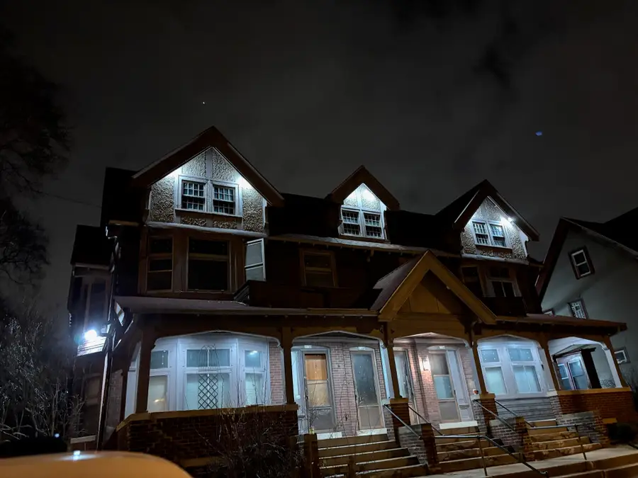1144 N 33rd St, Milwaukee, WI 53208 - #2