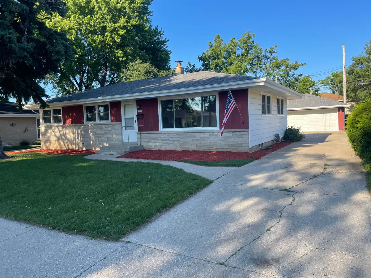 3754 S 77th St, Milwaukee, WI 53220 - #1