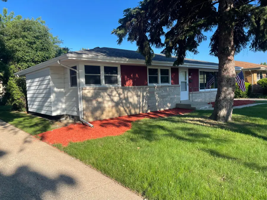 3754 S 77th St, Milwaukee, WI 53220 - #2