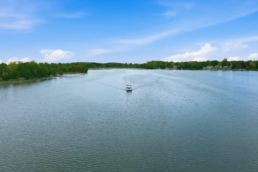 405 Lake Dr, Random Lake, WI 53075 - #2