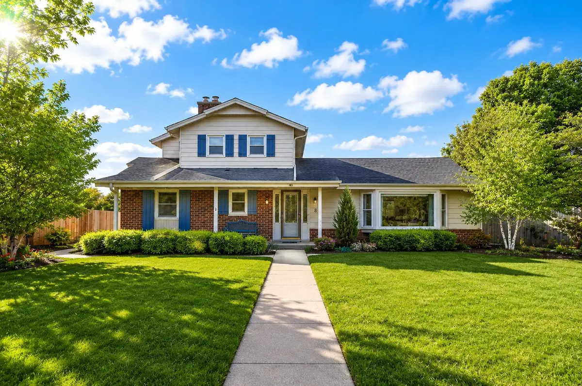8 Steeplechase Dr, Racine, WI 53402 - #1