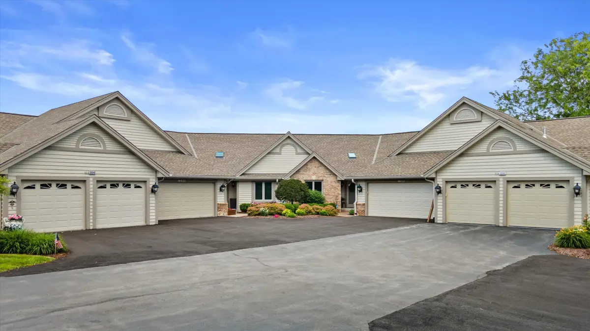 N14W30046 High Ridge Rd, Delafield, WI 53072 - #1