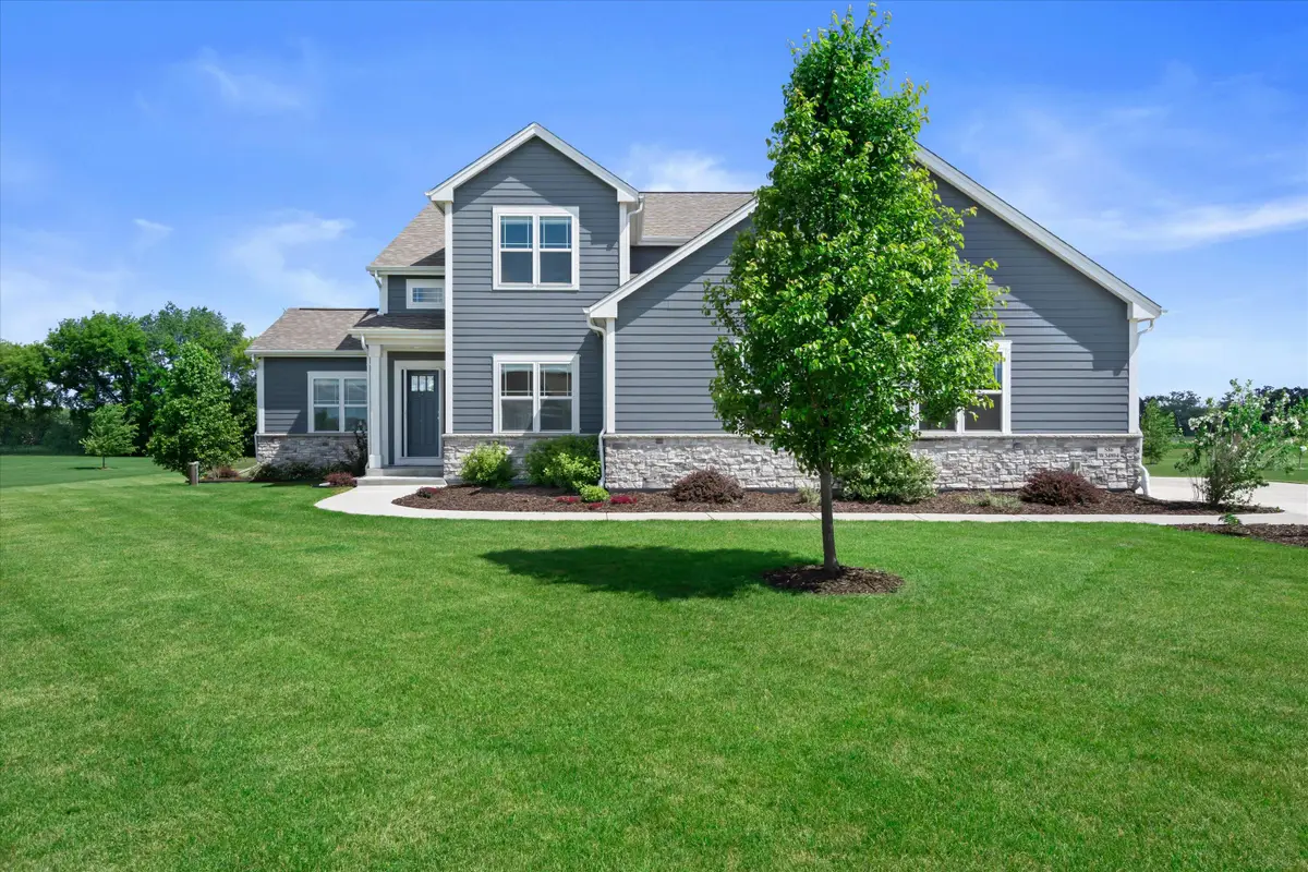 S86W34804 Knoll Rd, Eagle, WI 53119 - #1