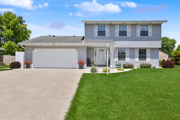 2920 Wildrose Way, Caledonia, WI 53402