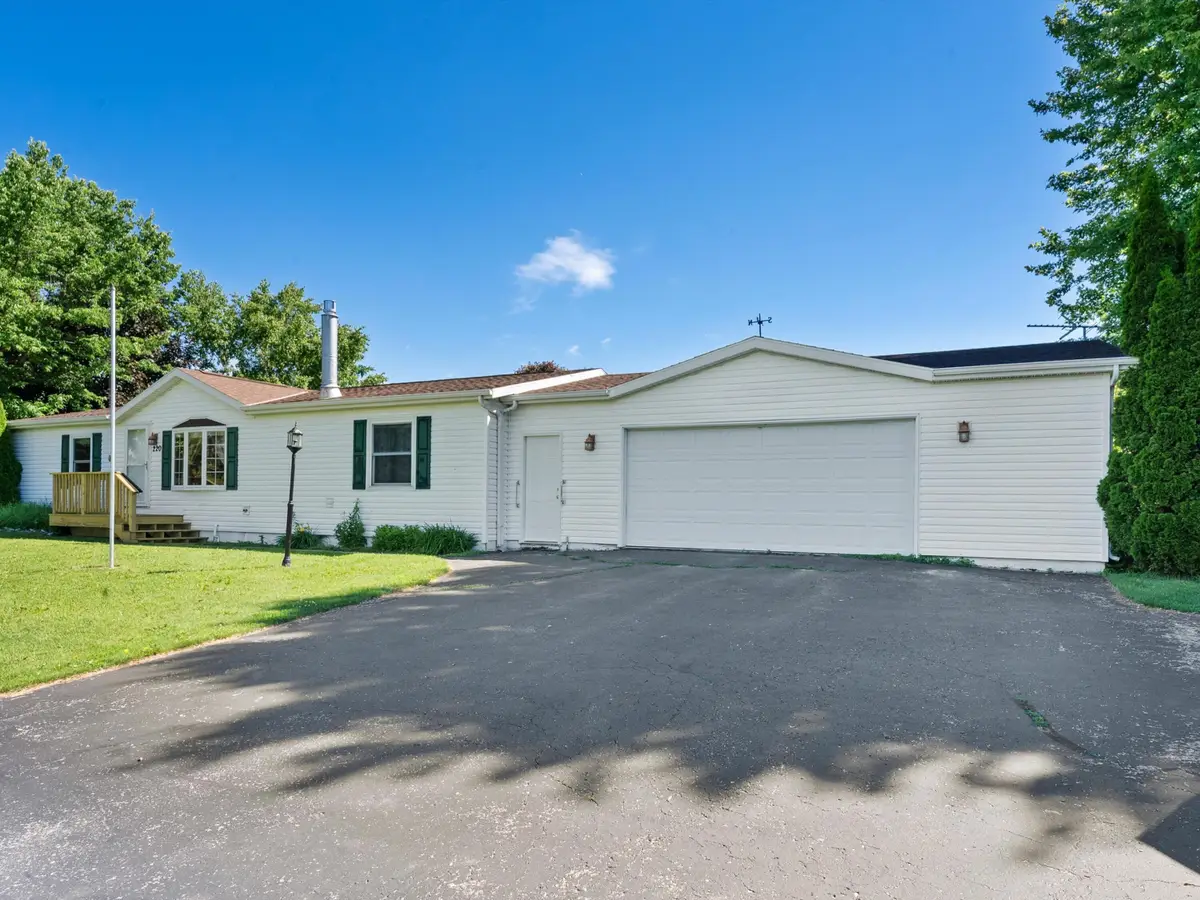 220 N Packer Dr, Francis Creek, WI 54220 - #1